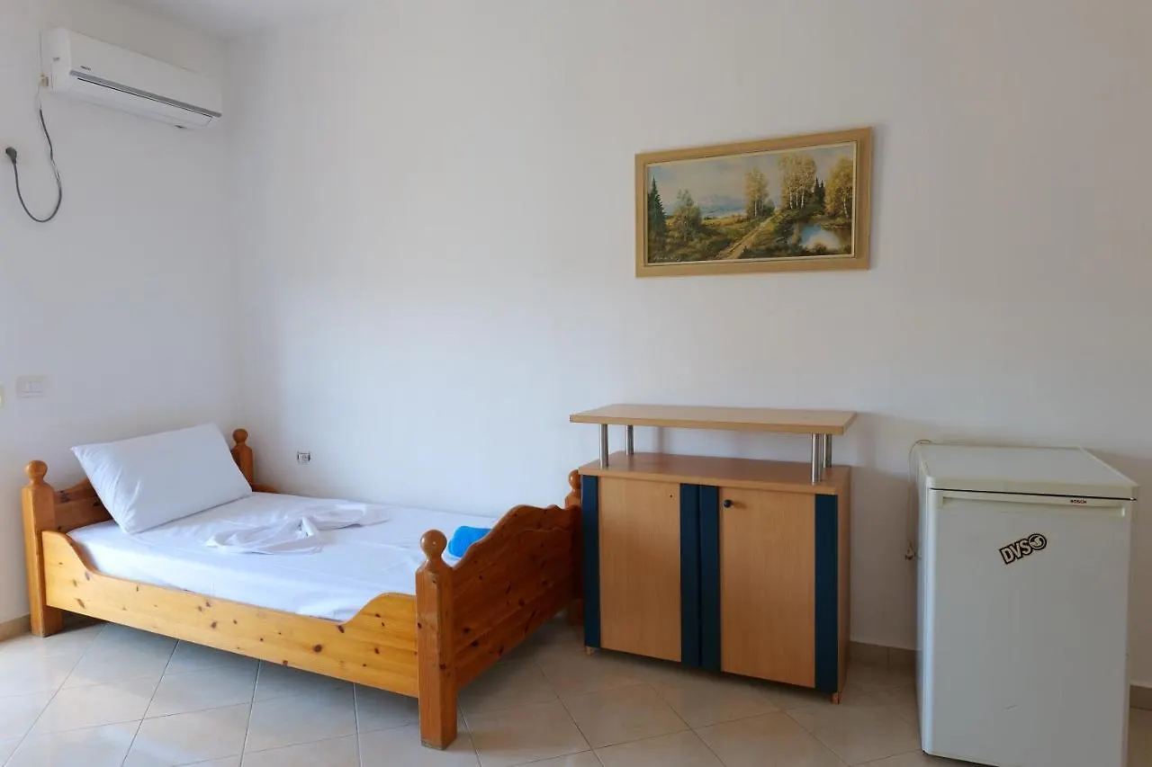 Hotel Ecuador Ksamil