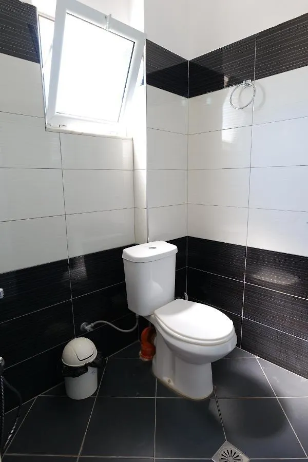***  Hotel Ecuador Ksamil Albania