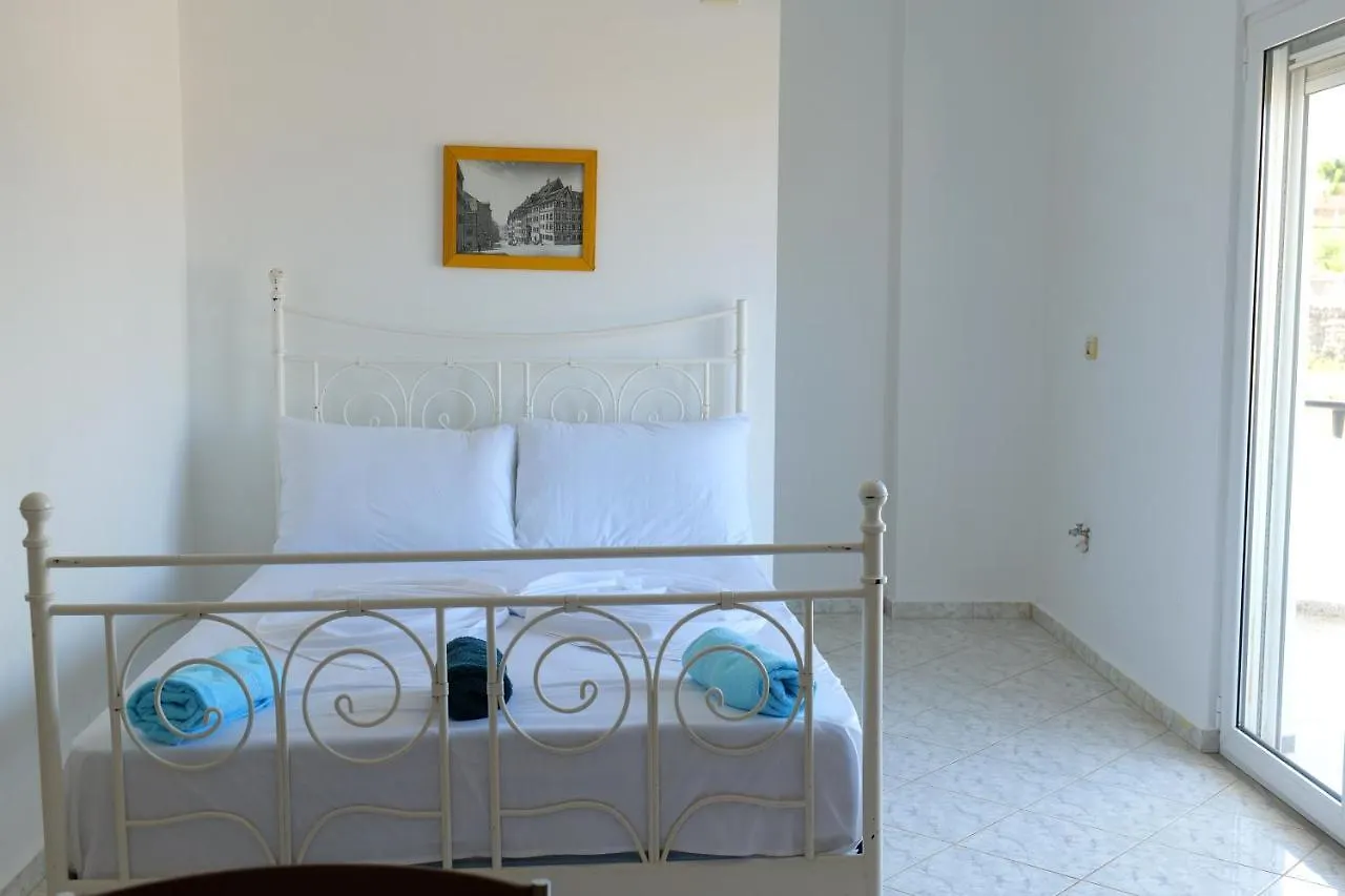 Hotel Ecuador Ksamil