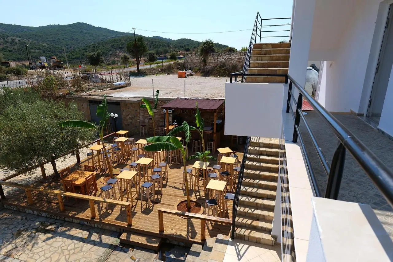 Hotel Ecuador Ksamil 3*,  Albania